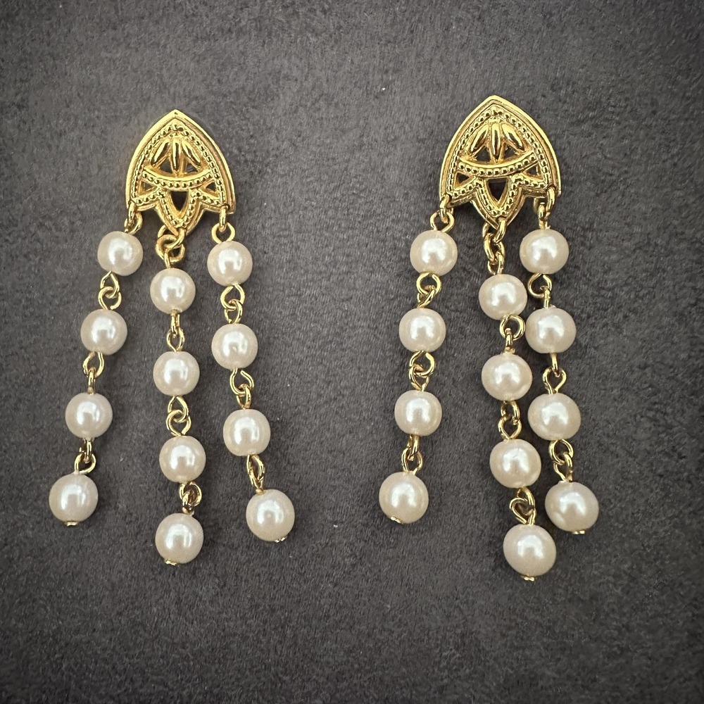 VTG‎ AVON Gold Tone "Pearly Shower" Faux Pearl Chandelier Dangle Earrings 2.5"